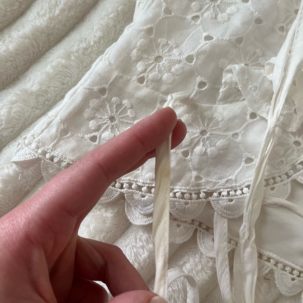 DO+BE White Eyelet Lace Blouse - Picture 6 of 7